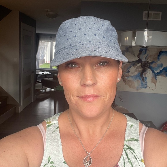 Adidas women’s baseball hat - Picture 4 of 5